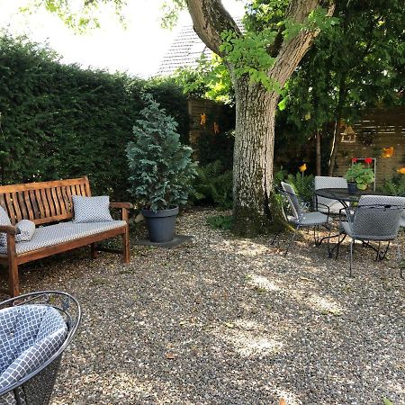 Walnut Lodge Bed & Breakfast Noorbeek Eksteriør bilde