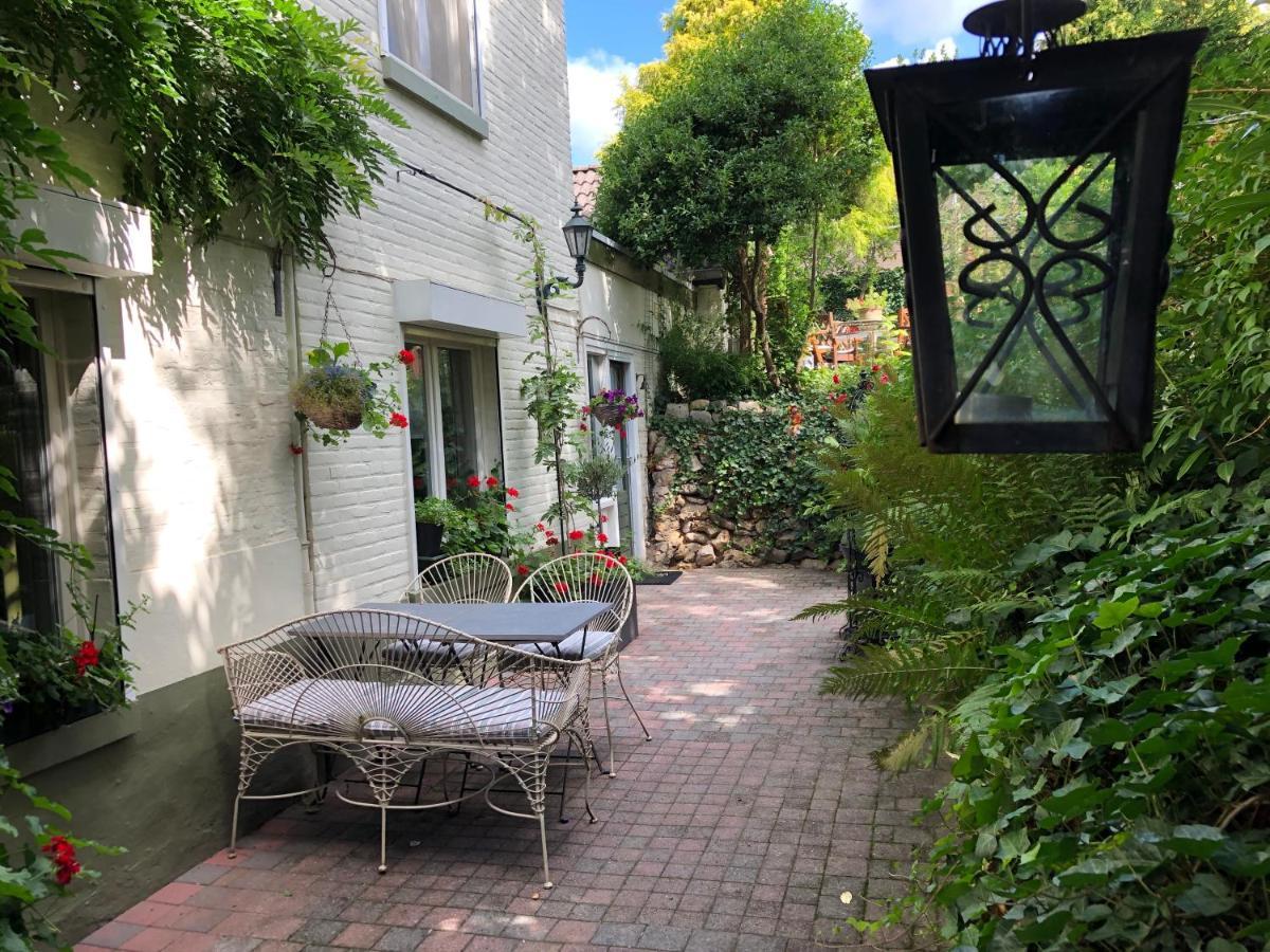 Walnut Lodge Bed & Breakfast Noorbeek Eksteriør bilde