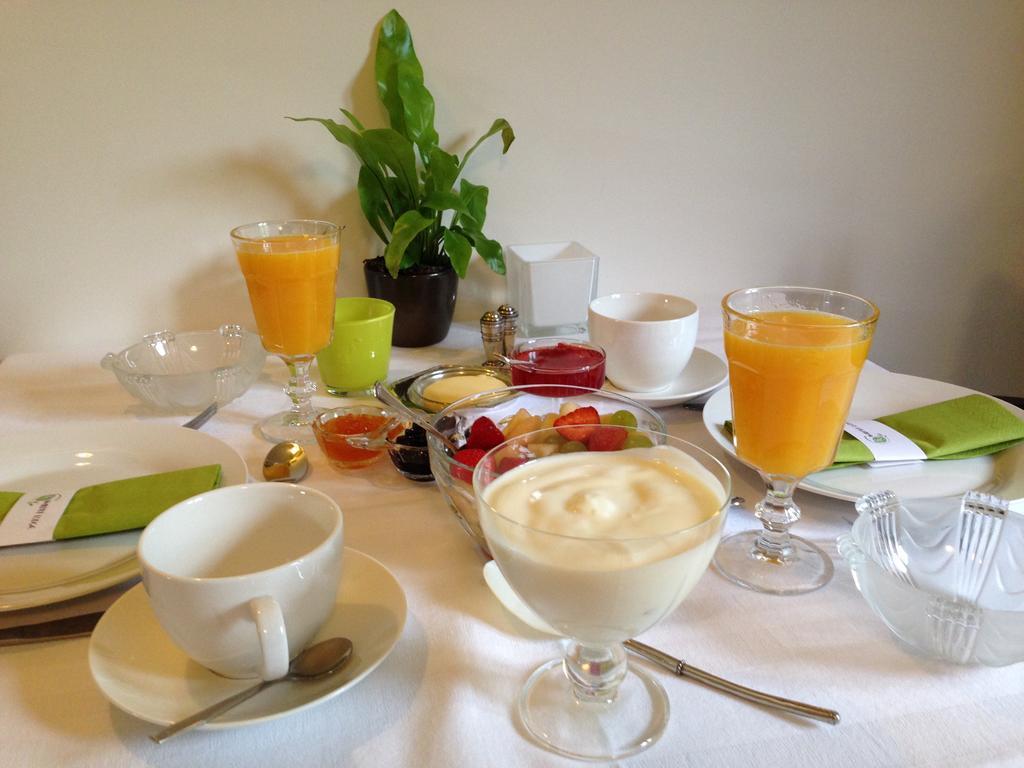 Walnut Lodge Bed & Breakfast Noorbeek Eksteriør bilde