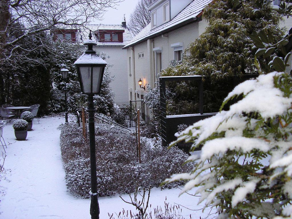 Walnut Lodge Bed & Breakfast Noorbeek Eksteriør bilde