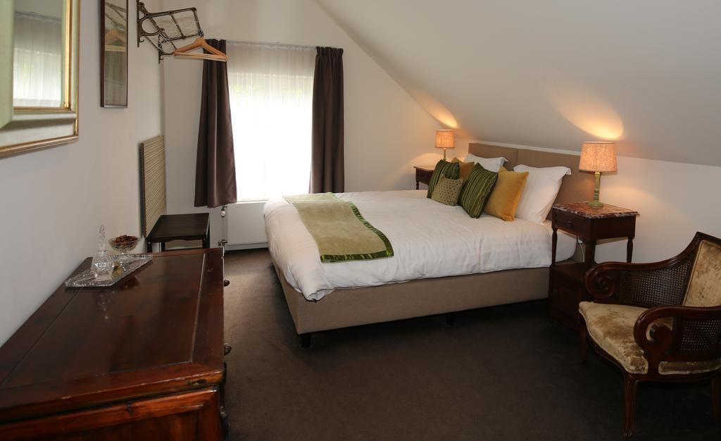 Walnut Lodge Bed & Breakfast Noorbeek Eksteriør bilde